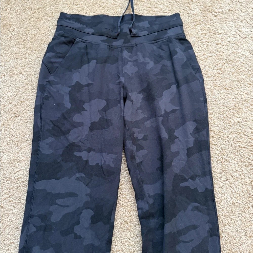 Lululemon Athletica Black Camouflage Joggers - Picture 2 of 5
